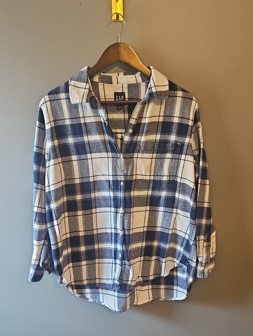 GAP Navy and White Plaid Casual Button-Down Shirt